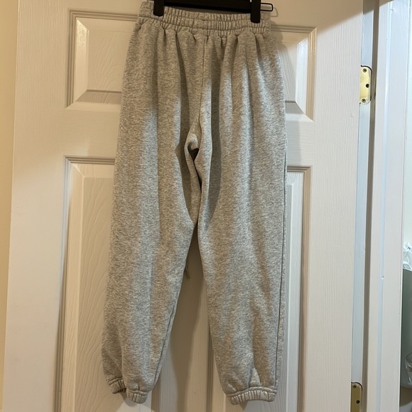 Fabletics Gray Sweatpants - Picture 5 of 6